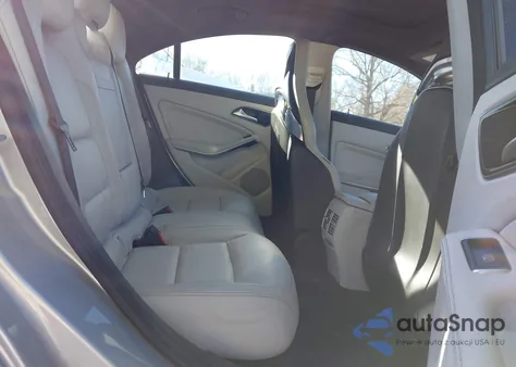 2015 Mercedes-Benz Cla 45 Amg 4Matic z USA, uszkodzony, nr VIN WDDSJ5CB7FN177422